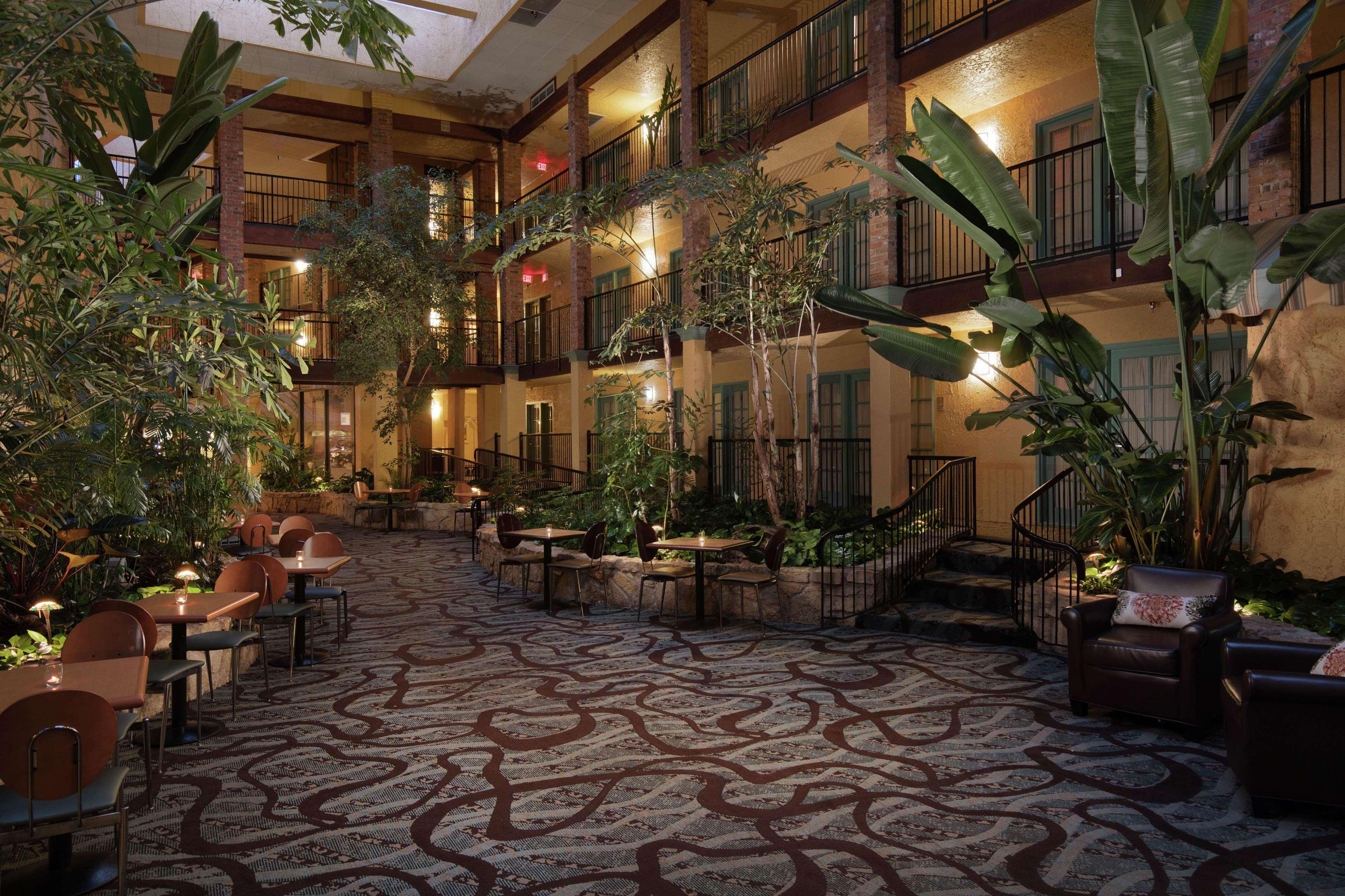 Embassy Suites Lubbock Exteriör bild